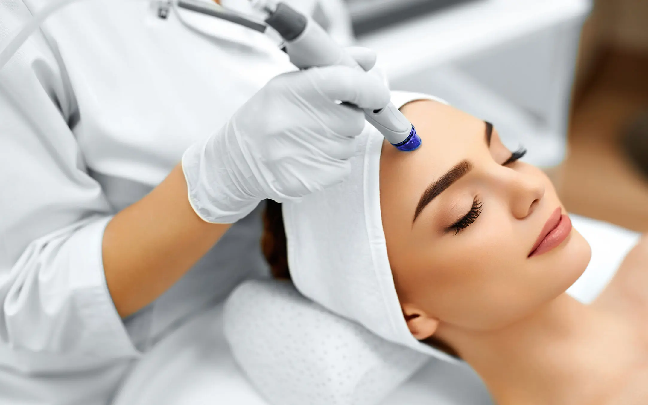 What Is Collagen Lift Therapy and How Can It Help Ageing, Loose Skin Marlow?